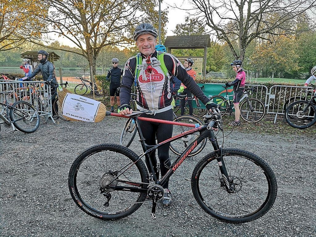 Velo balai